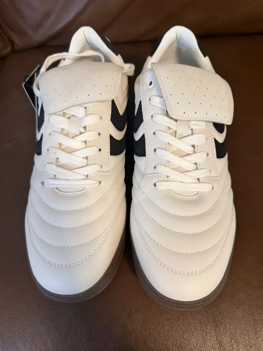 Madden NYC Men's Sport Casual Shoes | Size 9 | Color: Black|White - NWT